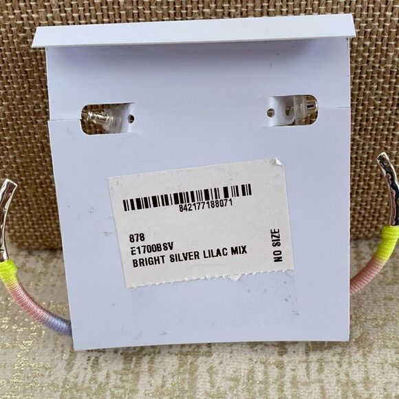 Kendra Scott Masie Feather Weight Hoop Earrings. New with Tag (NWT). Retail $68 - Picture 6 of 7